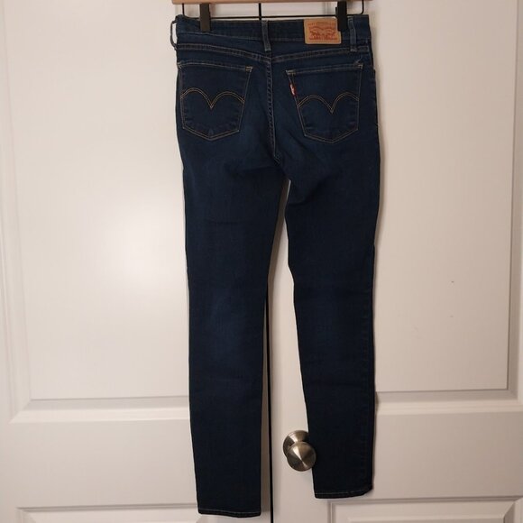 Levi Skinny 711 Jeans - Picture 6 of 9